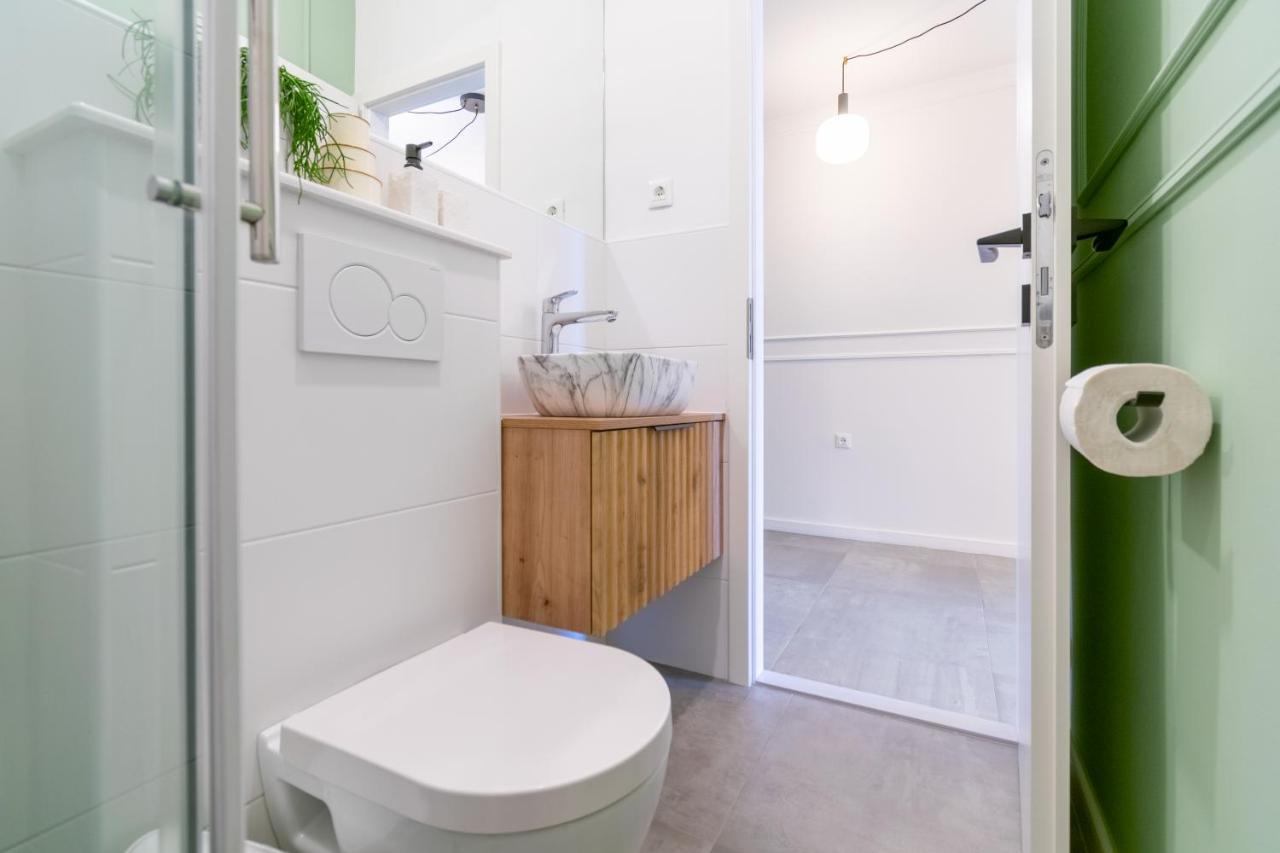 Studio Apartment Smile, Near Beach & Center, Free Parking, Balcony Макарська Екстер'єр фото